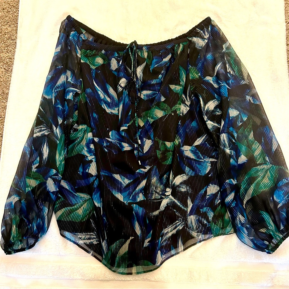 NWT White House Black Market Floral Blouse sz S